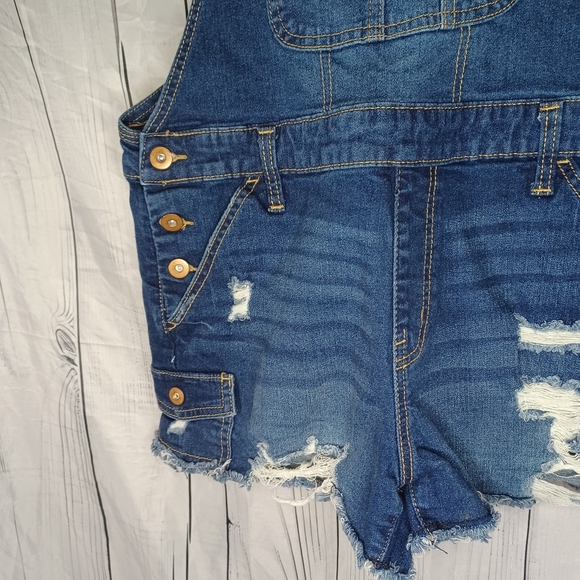 No Boundaries Denim Distressed Overalls - Picture 4 of 11